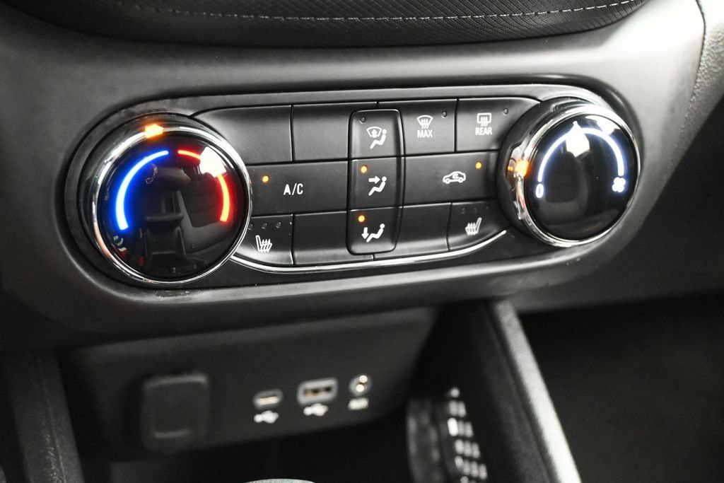 Used 2023 Chevrolet TrailBlazer LT FWD image 20