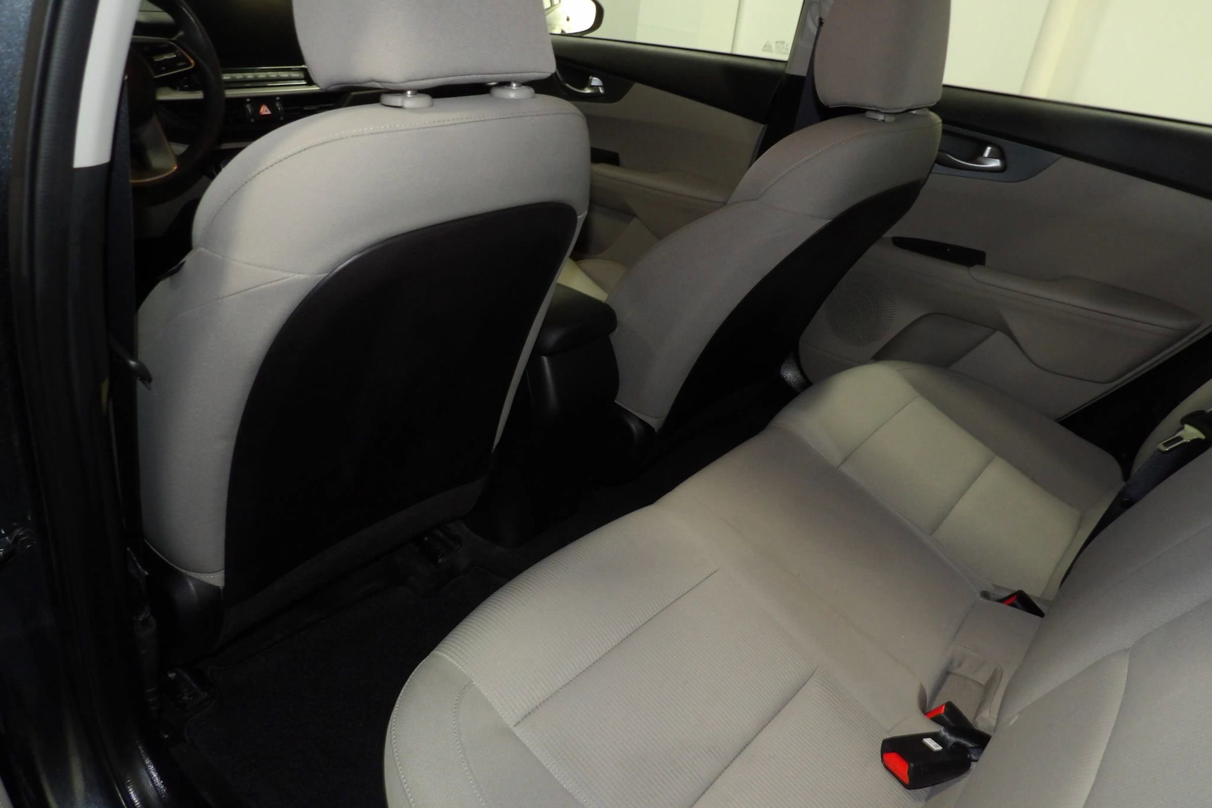 Used 2021 Kia Forte LXS image 10
