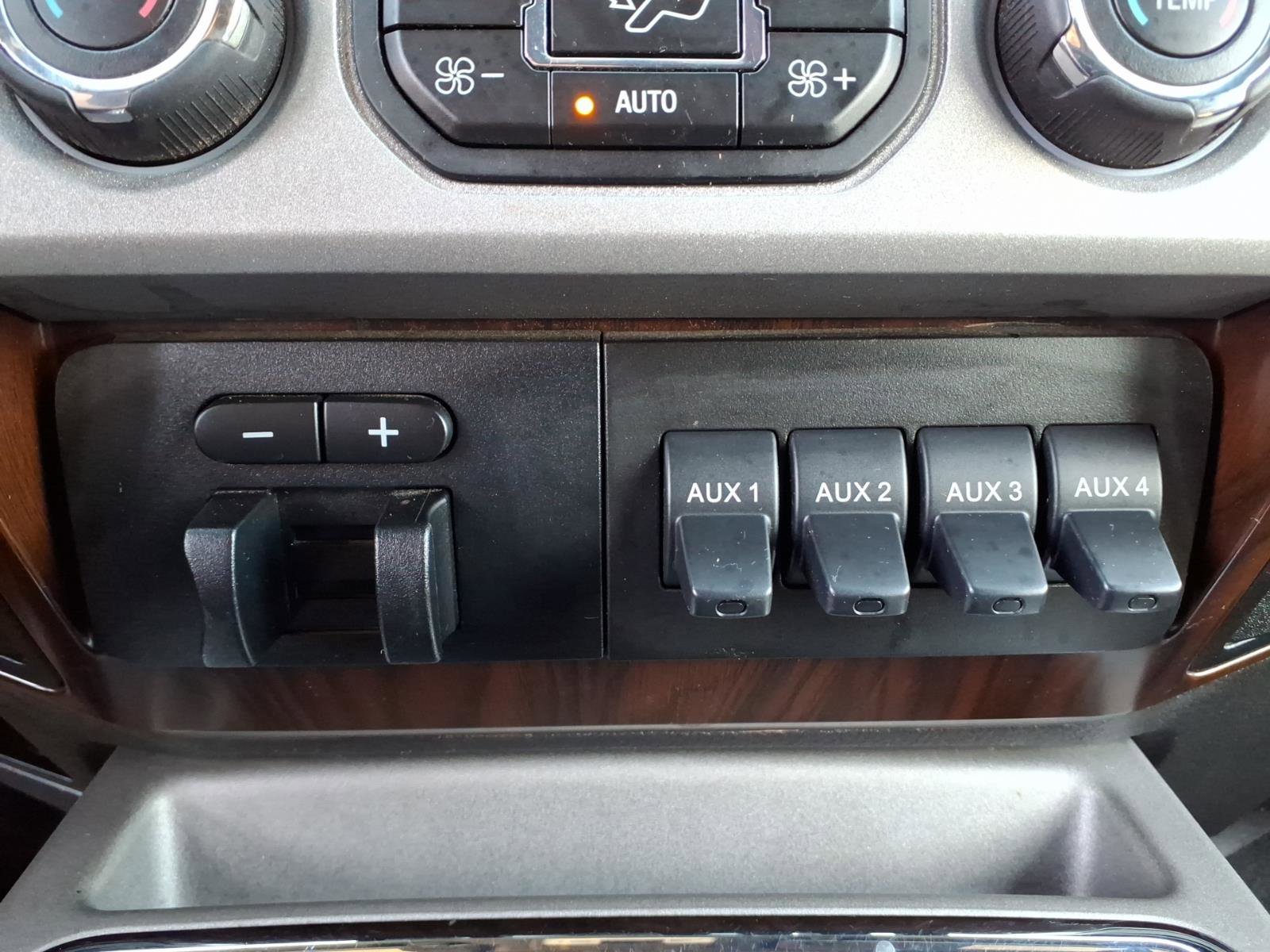 Used 2016 Ford F250 Lariat w/ Lariat Ultimate Package image 19