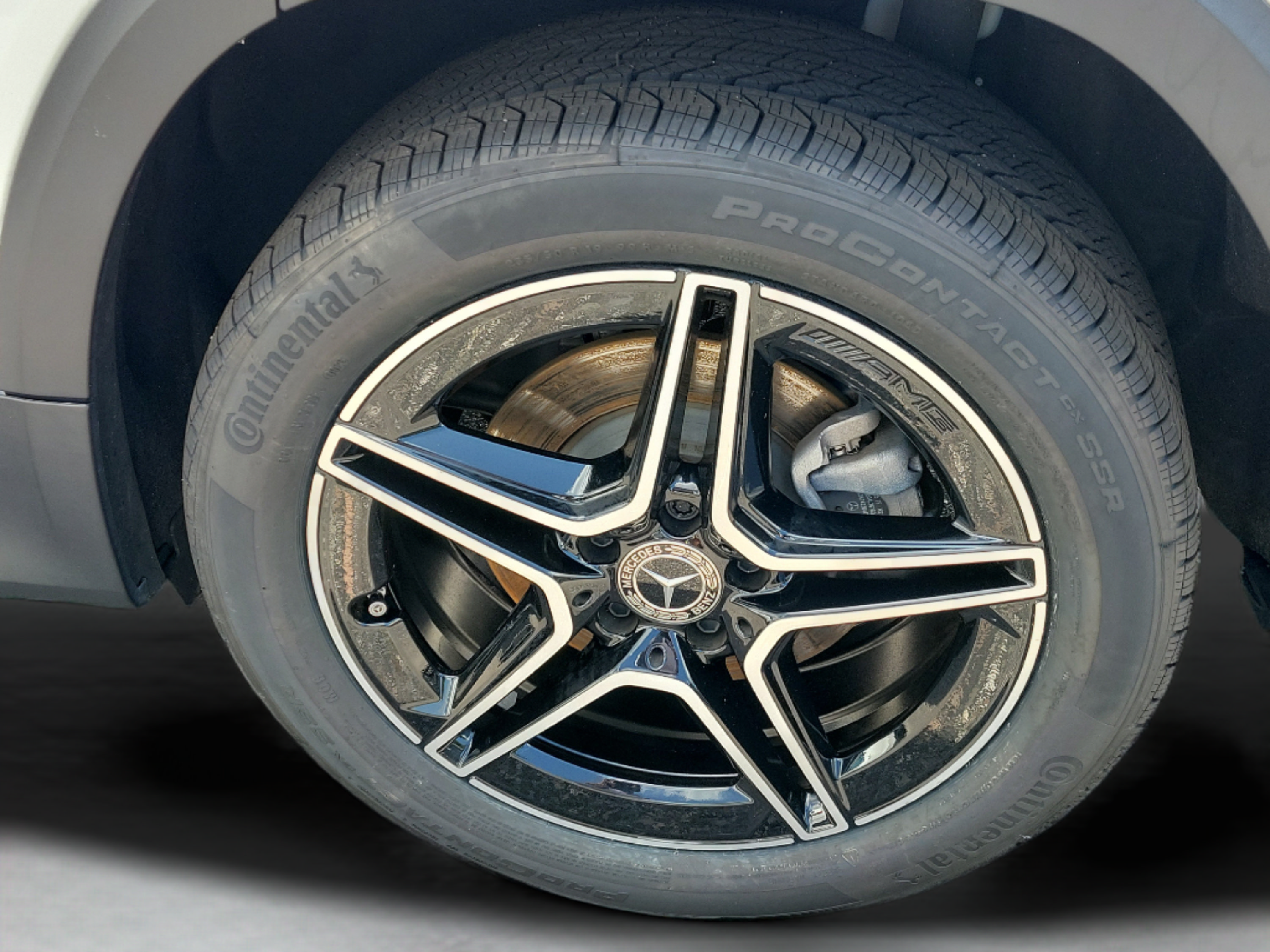 Certified 2024 Mercedes-Benz GLB 250 image 31