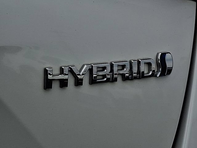Used 2022 Toyota Prius LE FWD image 29