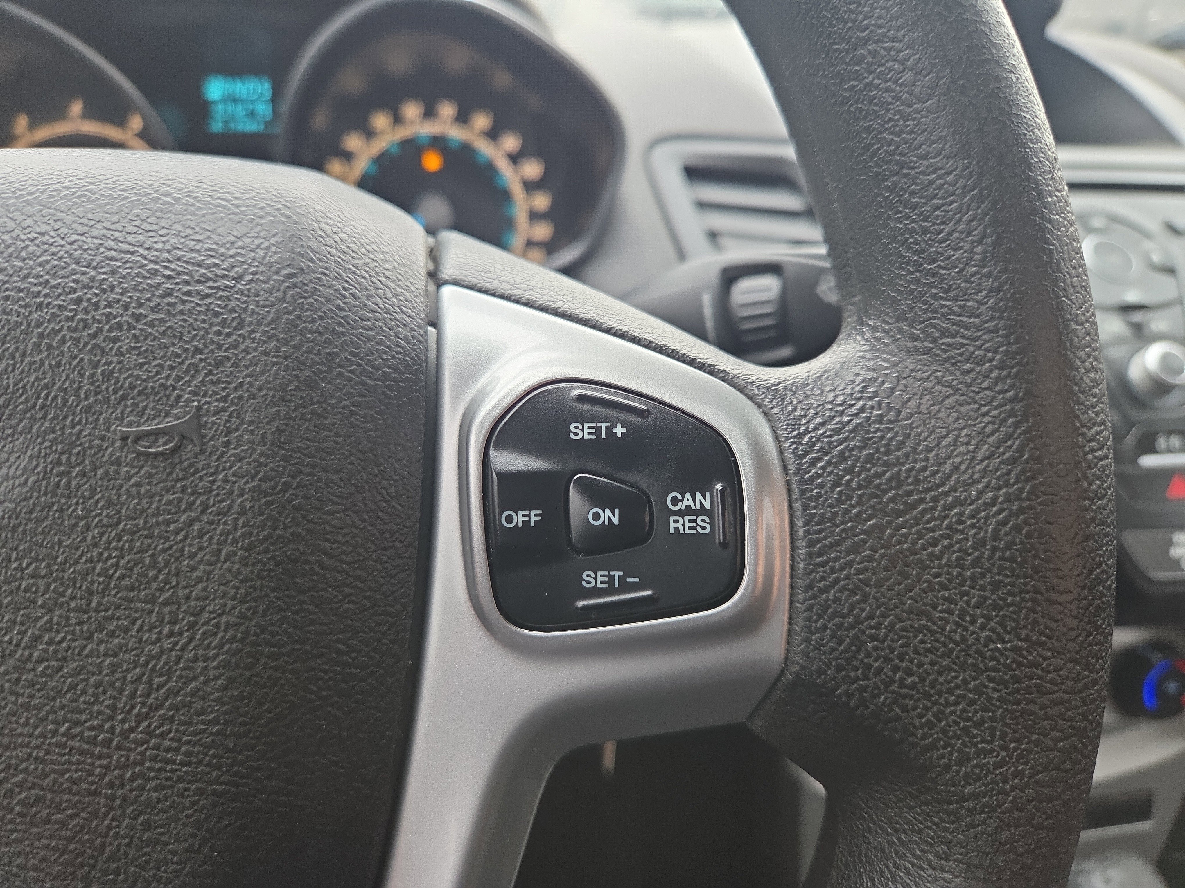 Used 2017 Ford Fiesta SE image 17