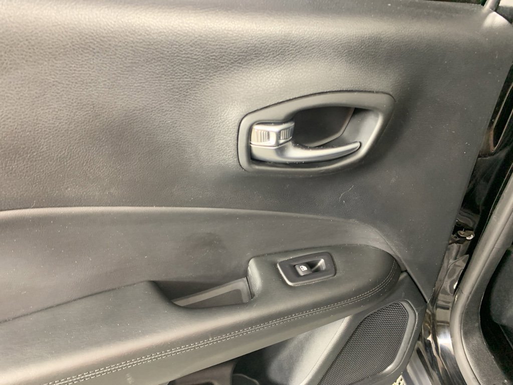 Used 2020 Jeep Compass Latitude image 30