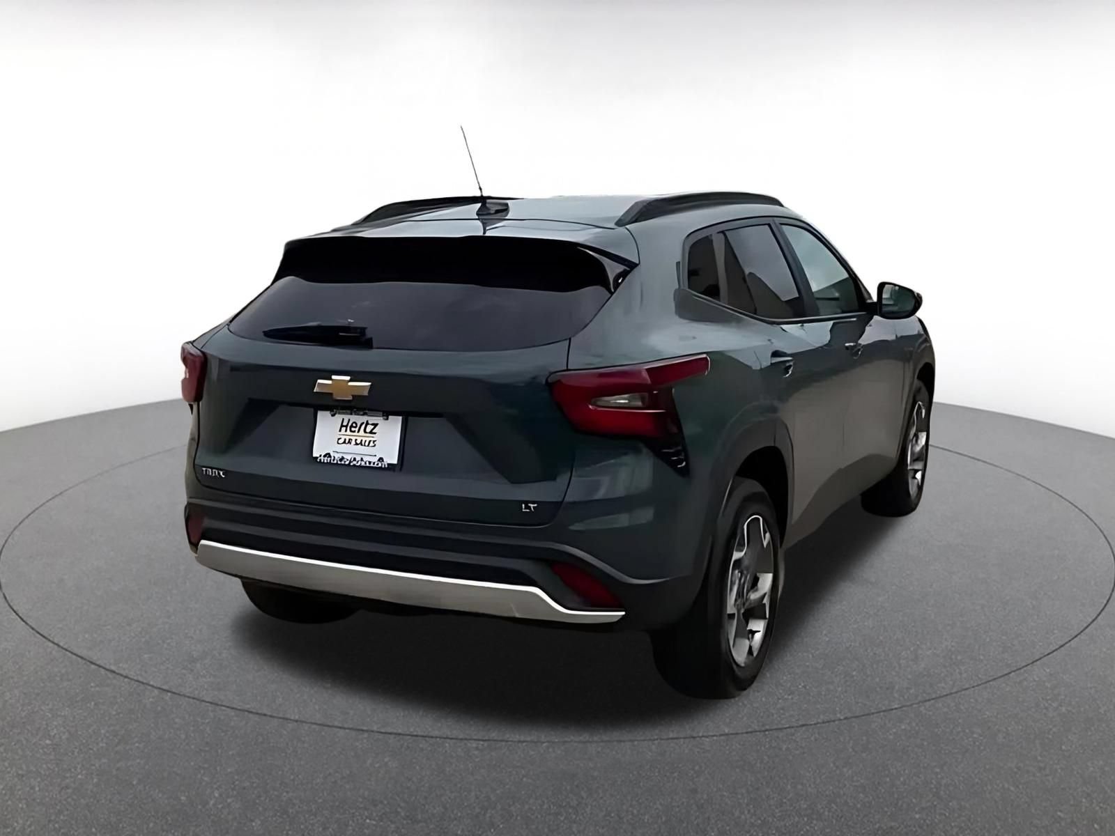 Used 2025 Chevrolet Trax LT FWD image 15