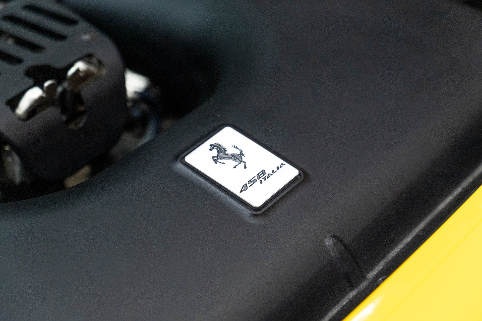 Used 2010 Ferrari 458 Italia Coupe RWD image 65