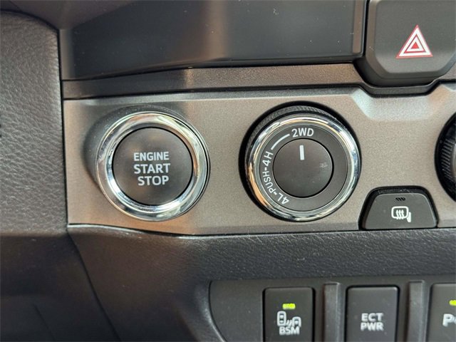 Used 2023 Toyota Tacoma TRD Off-Road image 29