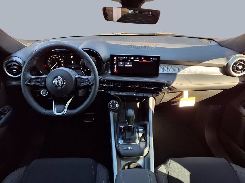 New 2026 Alfa Romeo Tonale AWD/4WD image 11