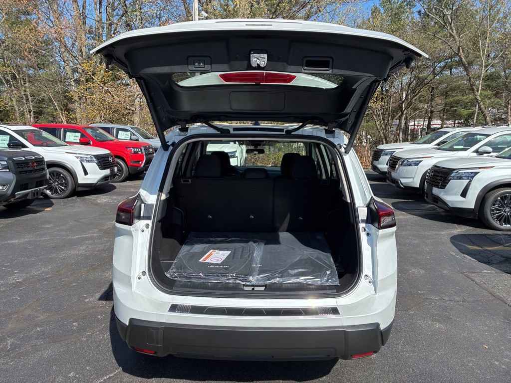 New 2026 Nissan Rogue SV w/ Cold Weather Package AWD/4WD image 9