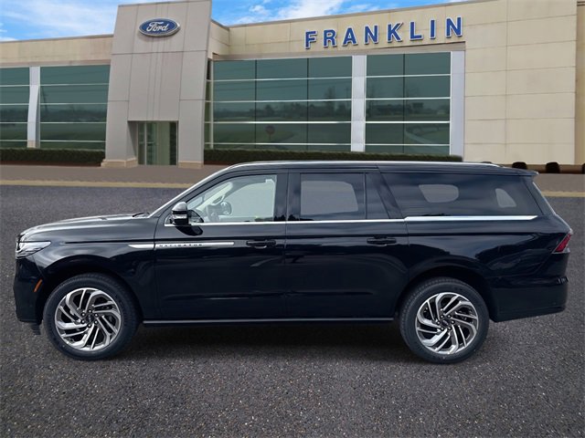 New 2025 Lincoln Navigator L Reserve image 4