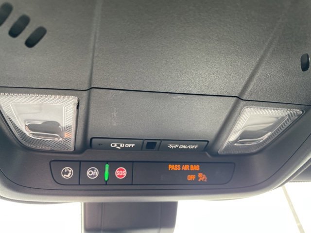 Used 2022 Chevrolet Equinox RS w/ RS Leather Package image 38