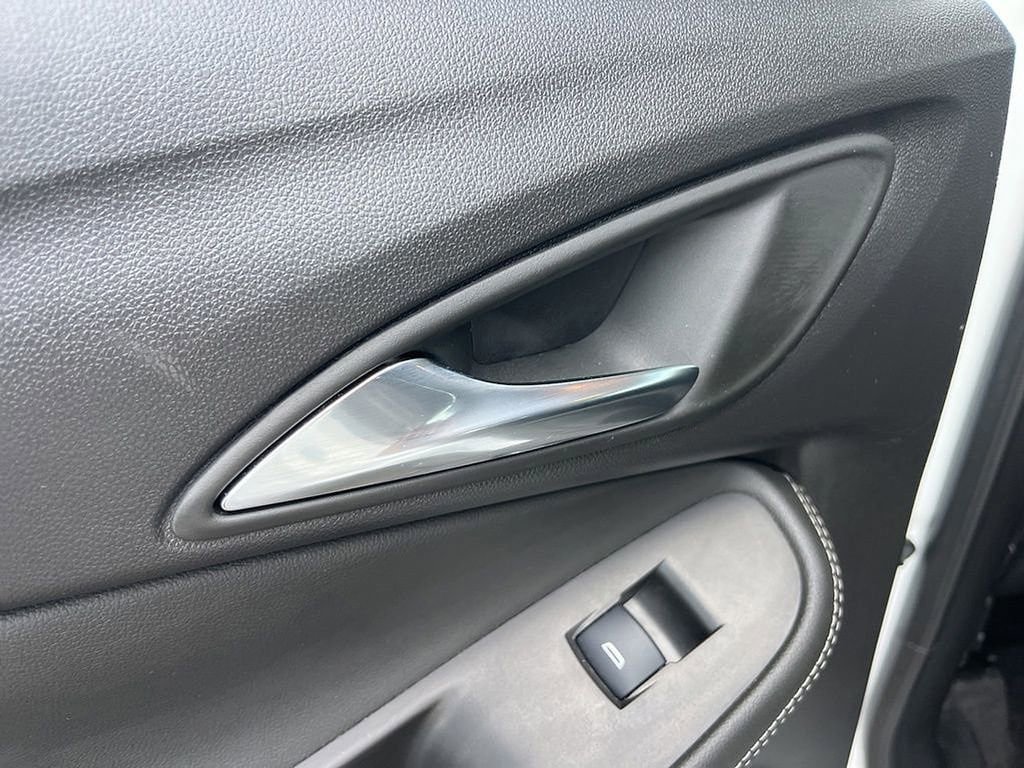 Used 2024 Buick Encore GX Sport Touring FWD image 44