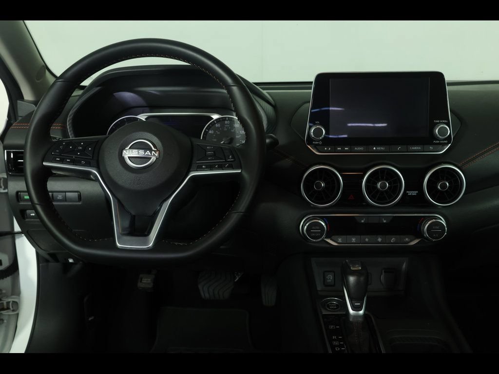 Used 2025 Nissan Sentra SR w/ Midnight Edition FWD image 13