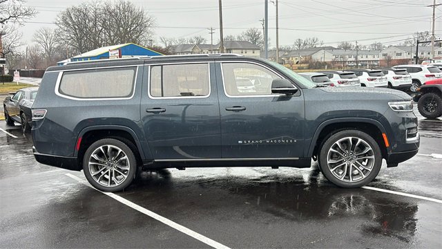 Used 2023 Jeep Grand Wagoneer L Series III w/ Rear Seat Video Group 1 image 31