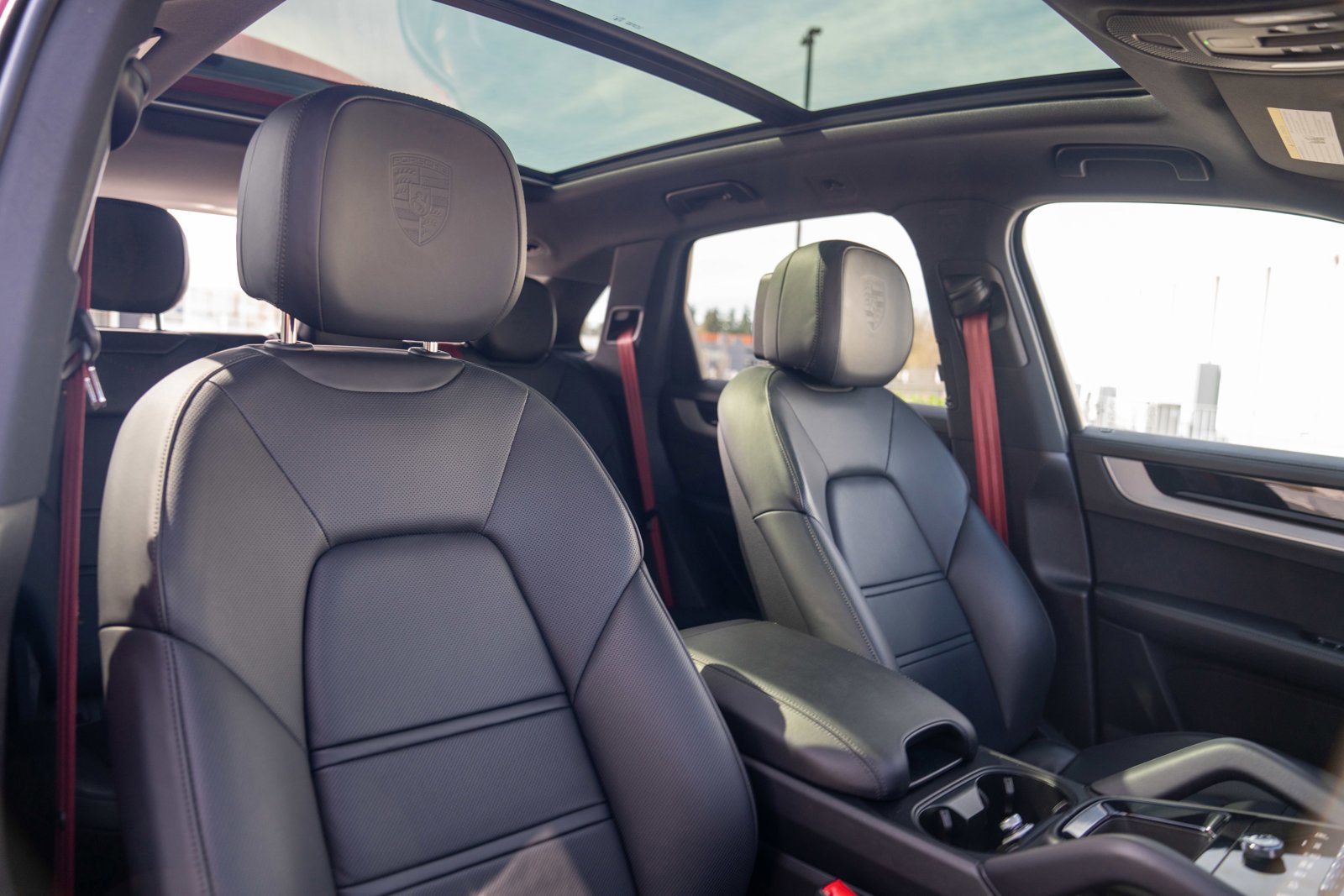 Certified 2025 Porsche Cayenne E-Hybrid image 27
