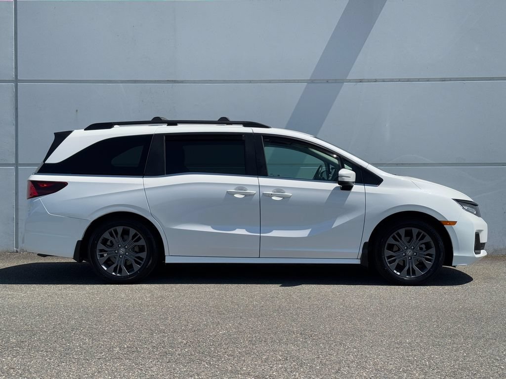 Used 2025 Honda Odyssey Touring image 8