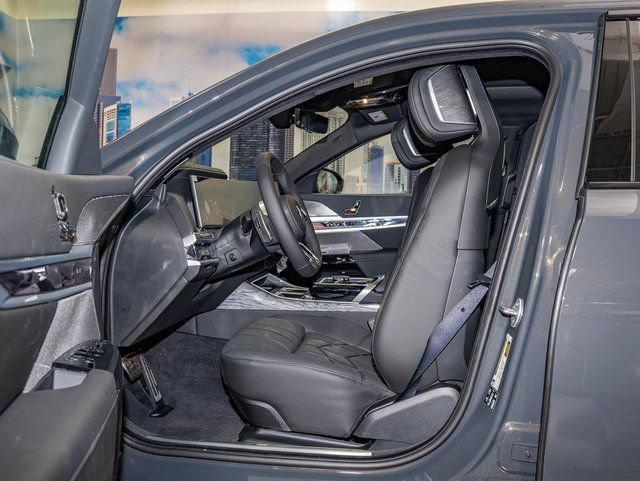 New 2026 BMW 760i xDrive w/ Executive Package AWD/4WD image 20