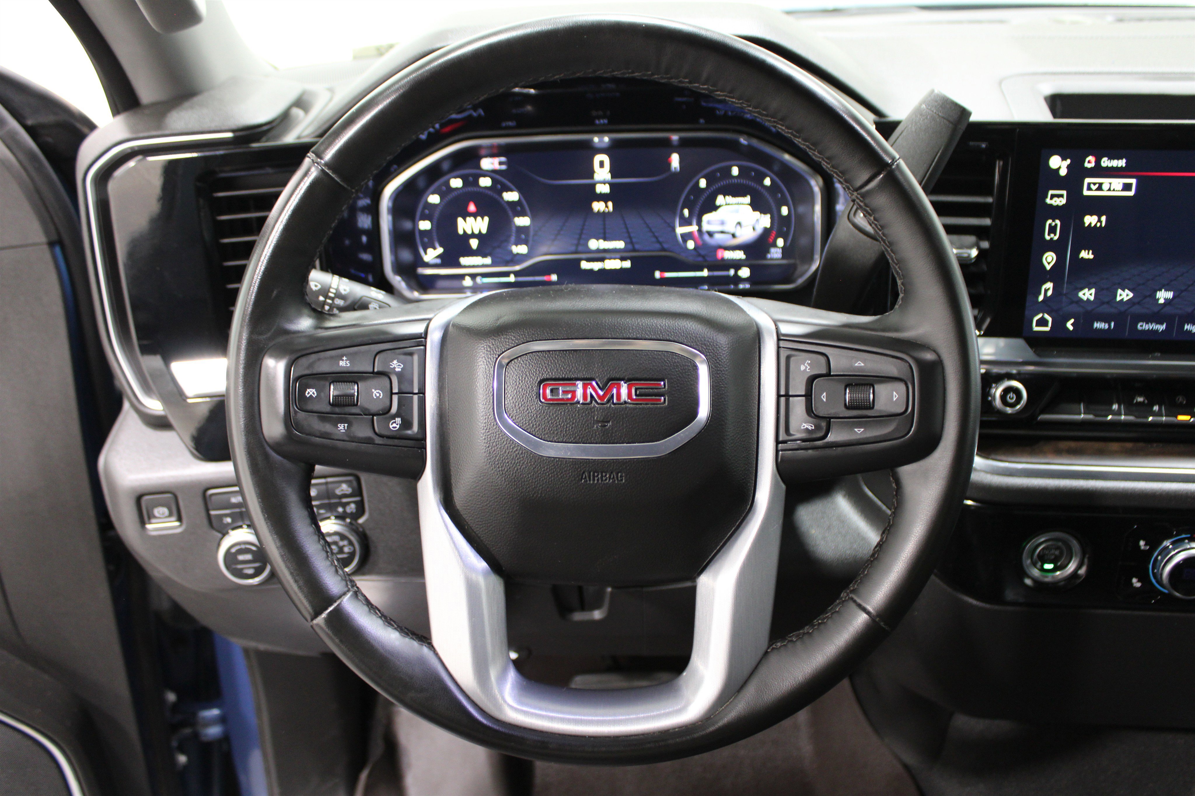 Used 2024 GMC Sierra 1500 SLT image 10