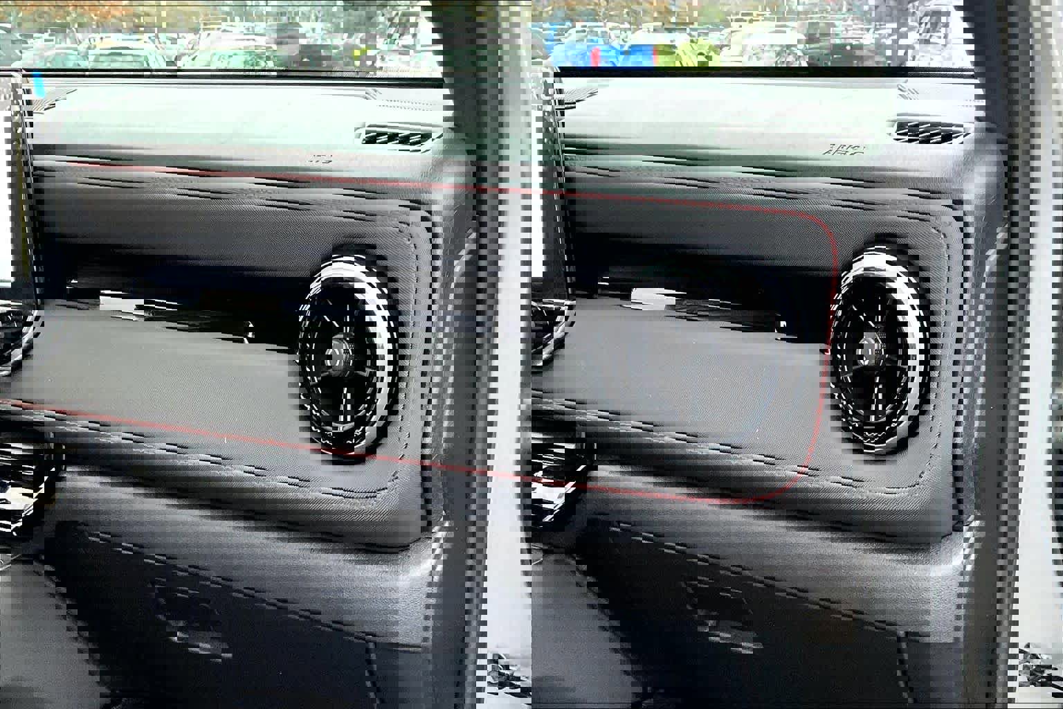 Used 2024 Chevrolet Colorado Z71 w/ Z71 Convenience Package 2 image 18