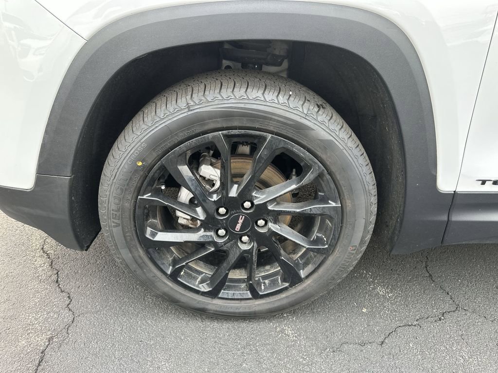 Used 2023 GMC Terrain SLE w/ Elevation Edition image 10