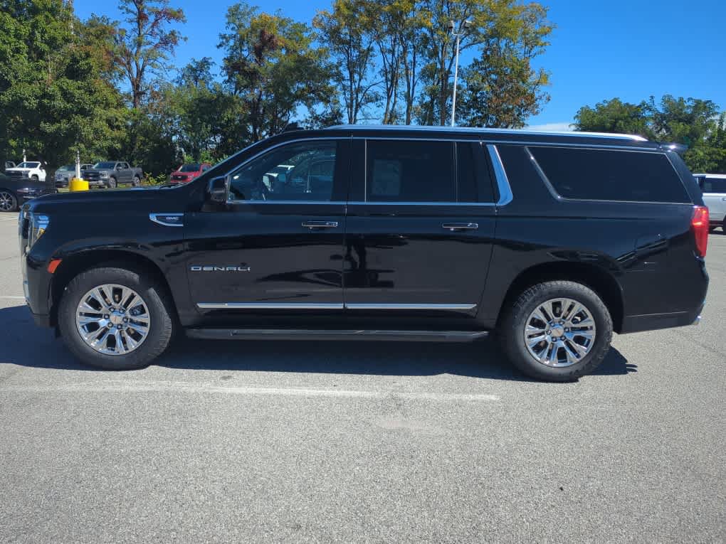 Used 2024 GMC Yukon XL Denali AWD/4WD image 30
