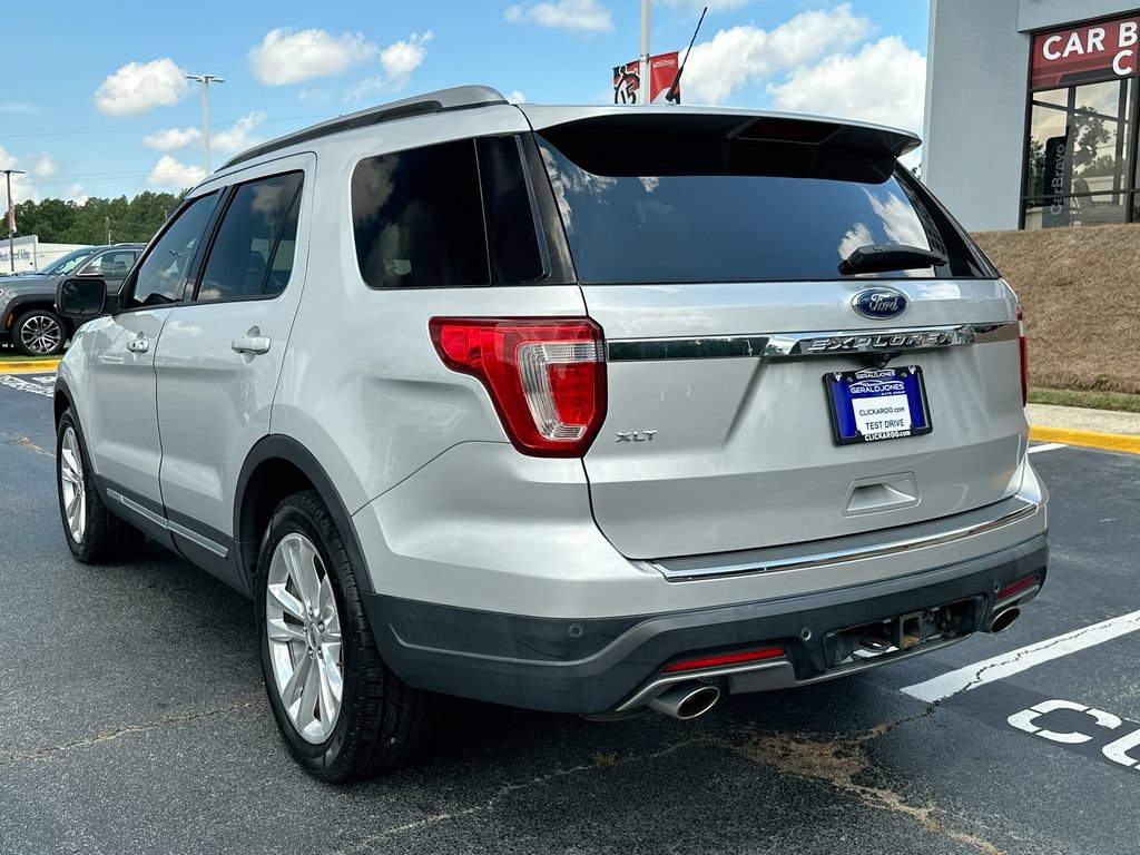 Used 2018 Ford Explorer XLT w/ Equipment Group 202A FWD image 6