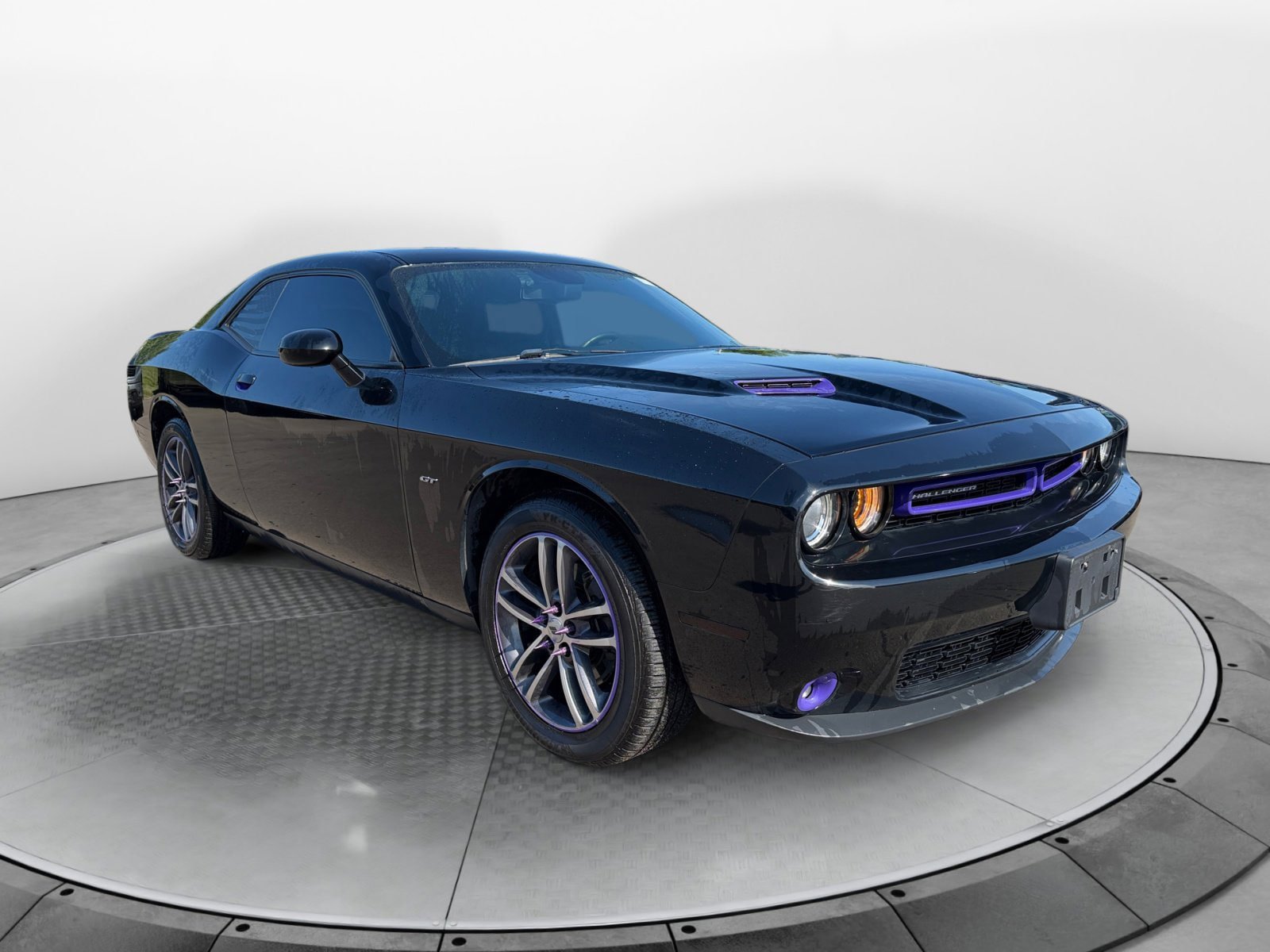 Used 2018 Dodge Challenger GT w/ Driver Convenience Group AWD/4WD image 4