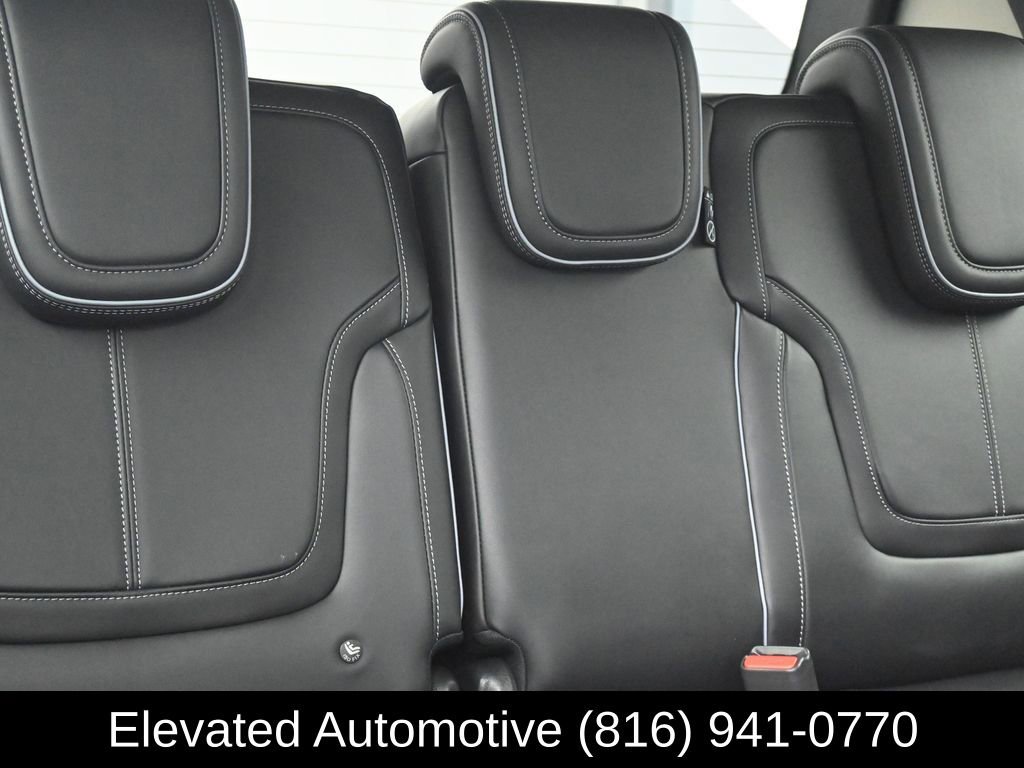 Used 2025 INFINITI QX80 Sensory image 15