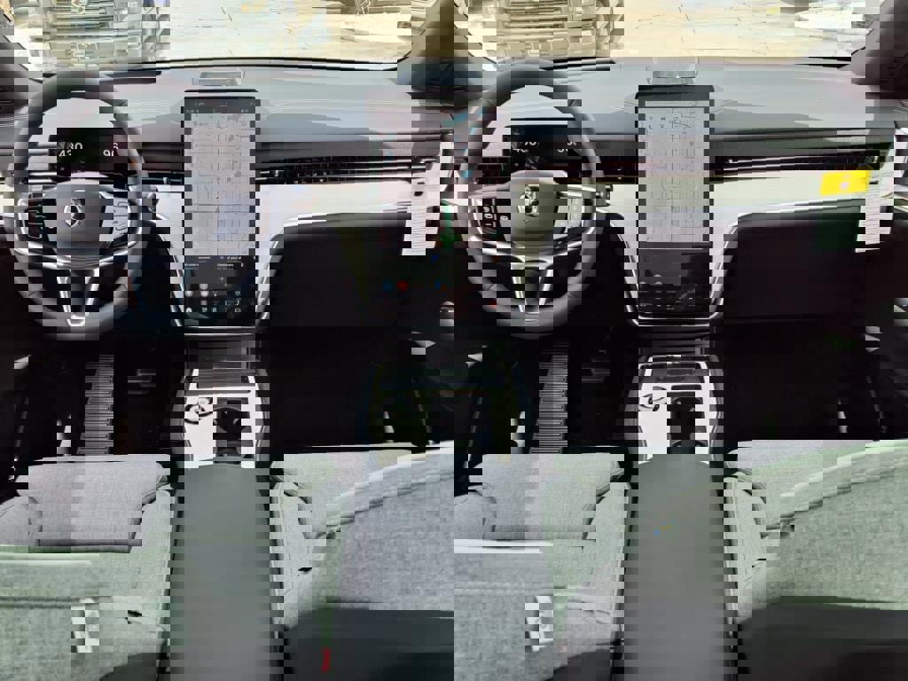 New 2025 Volvo EX90 Ultra image 11