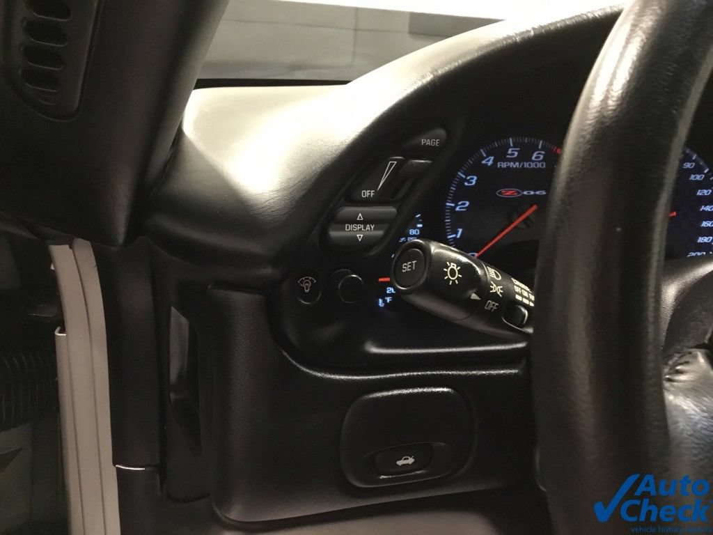 Used 2004 Chevrolet Corvette Z06 w/ Memory Package RWD image 17