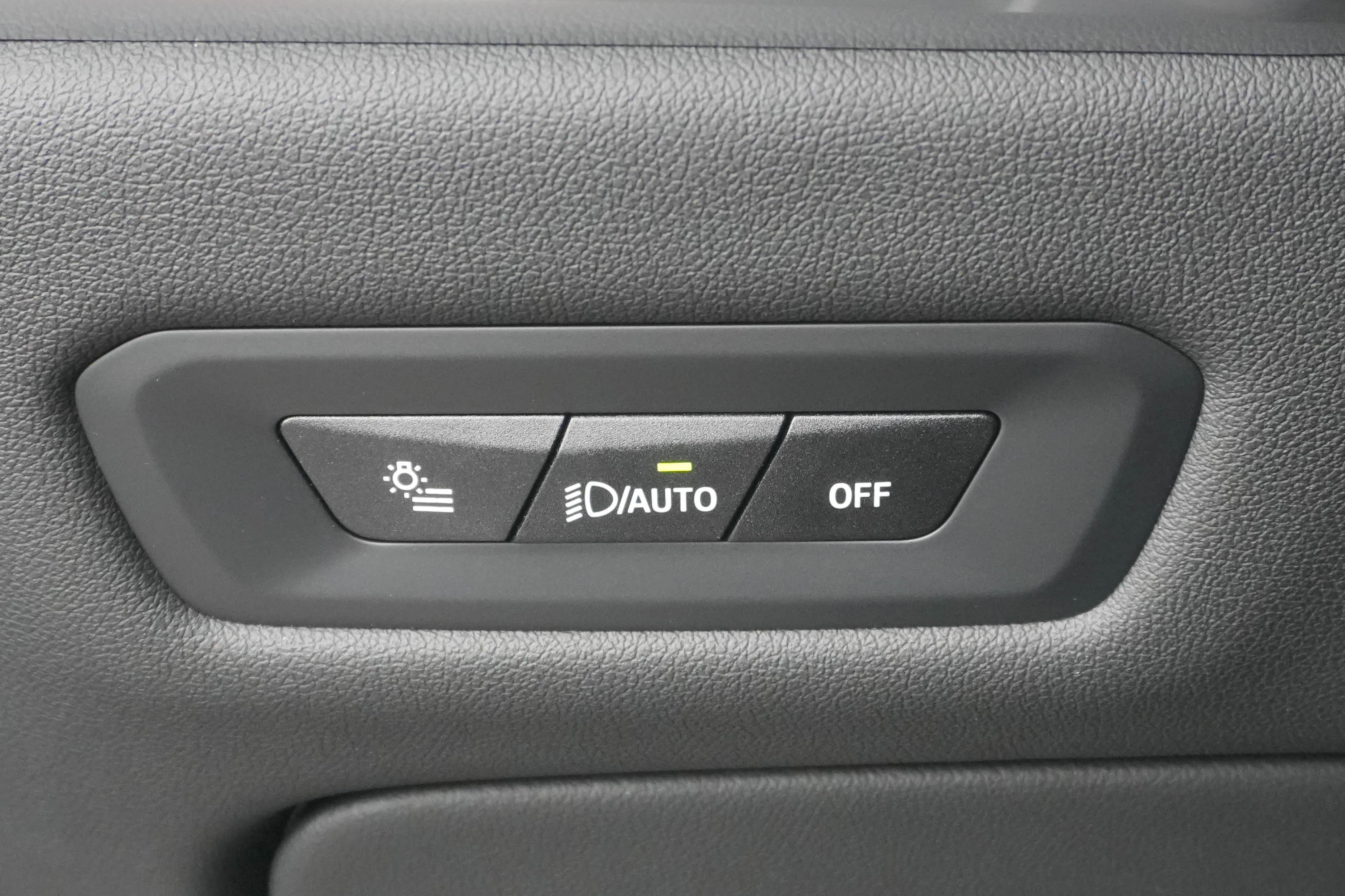 Certified 2026 BMW X6 M60i AWD/4WD image 17