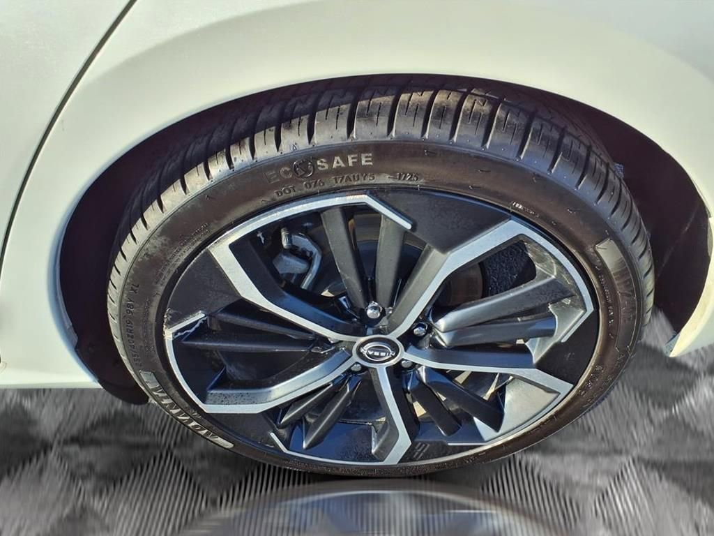 Used 2024 Nissan Altima 2.5 SR image 18