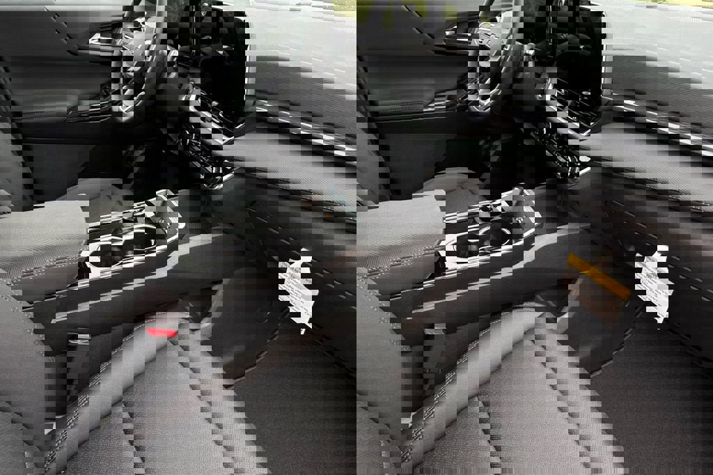 New 2026 Chevrolet Equinox LT w/ Convenience Package II image 16