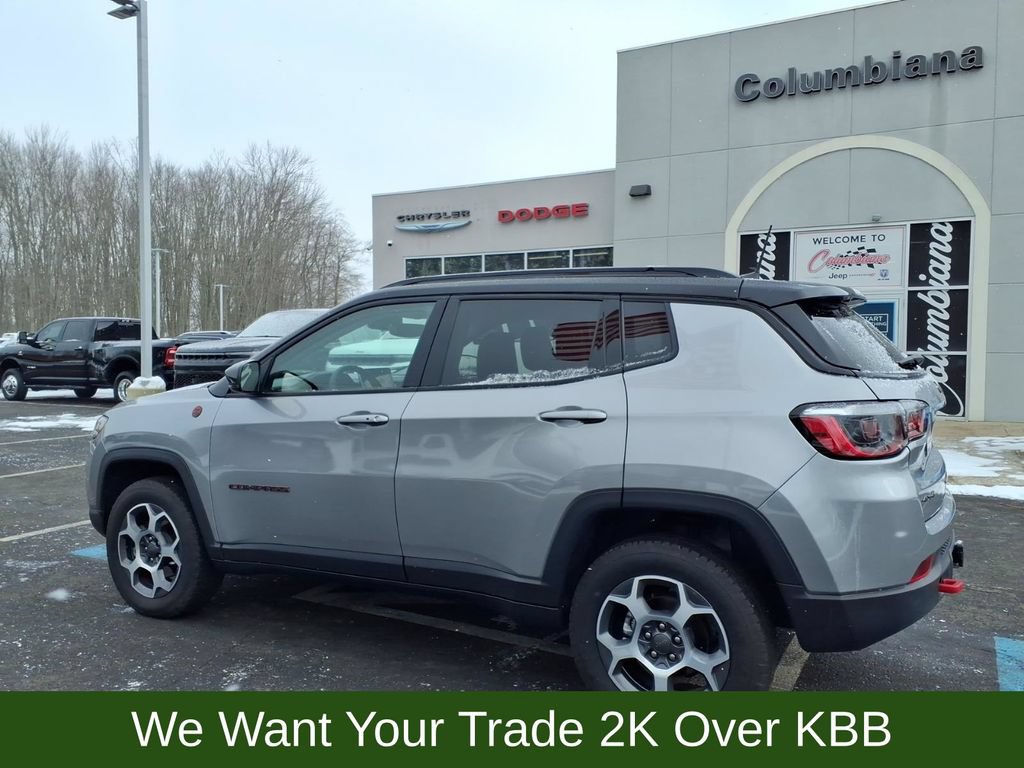 Used 2022 Jeep Compass Trailhawk w/ Sun and Sound Group AWD/4WD image 9