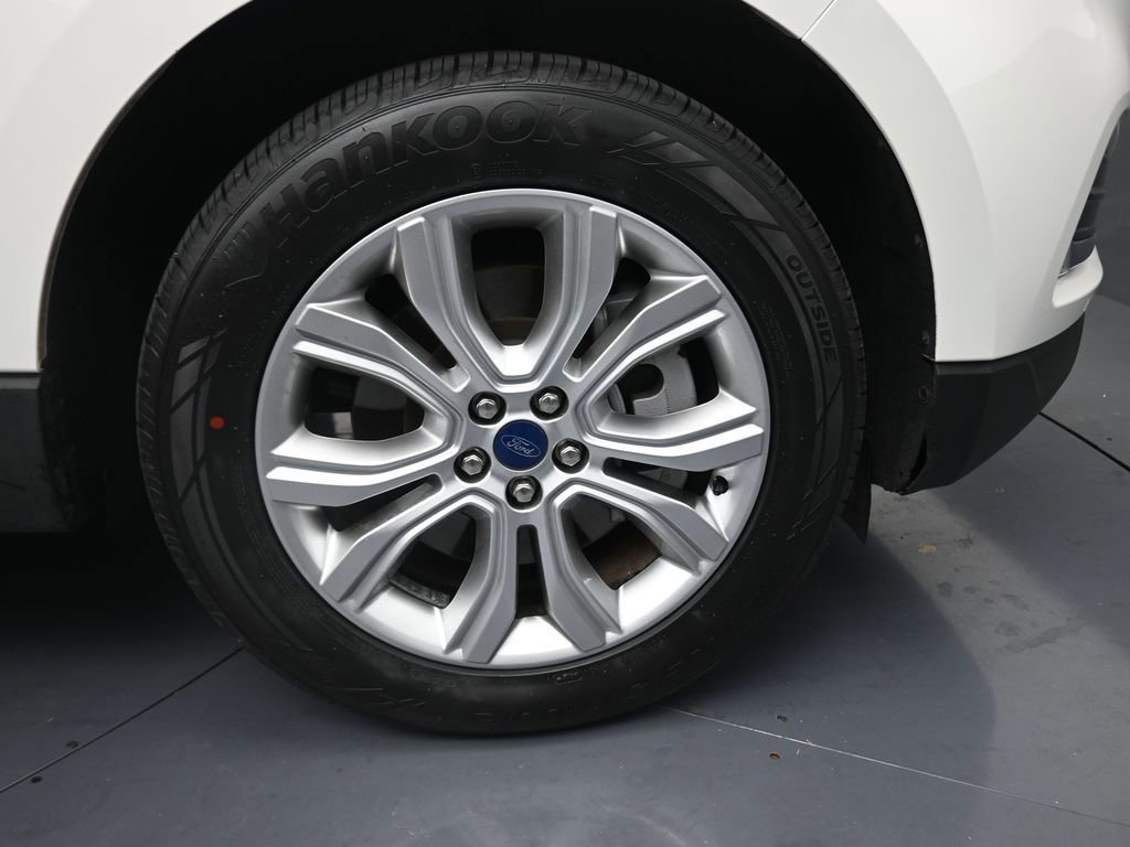 Used 2022 Ford Edge Titanium image 5