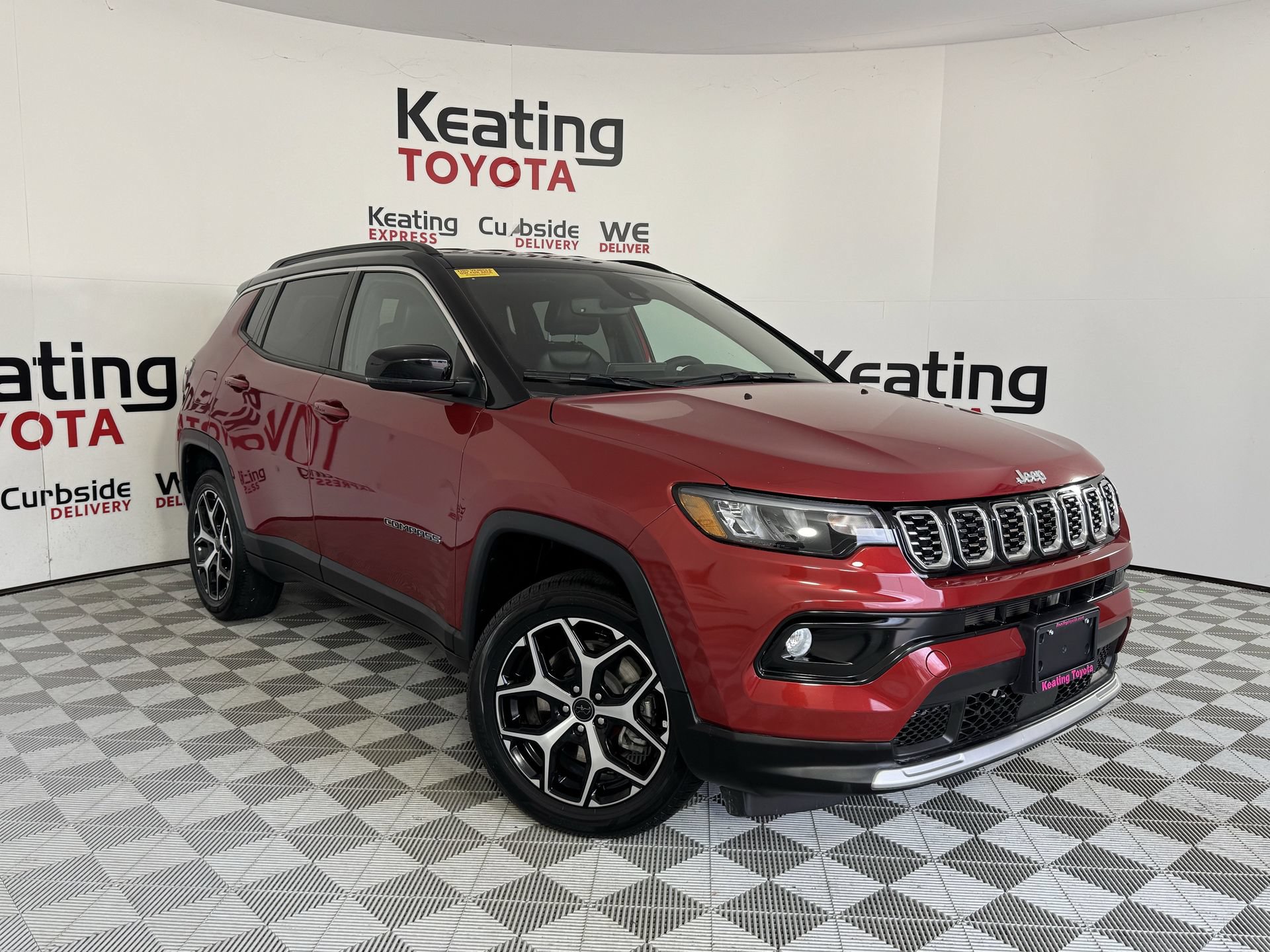 Used 2025 Jeep Compass Limited AWD/4WD image 3