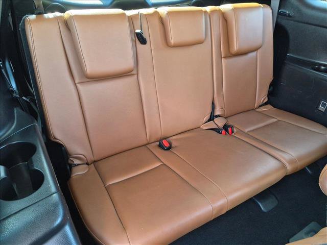 Used 2019 Toyota Highlander Limited FWD image 18