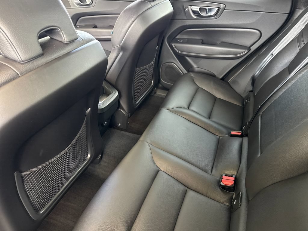 Certified 2023 Volvo XC60 B5 Plus w/ Protection Package Premier FWD image 11
