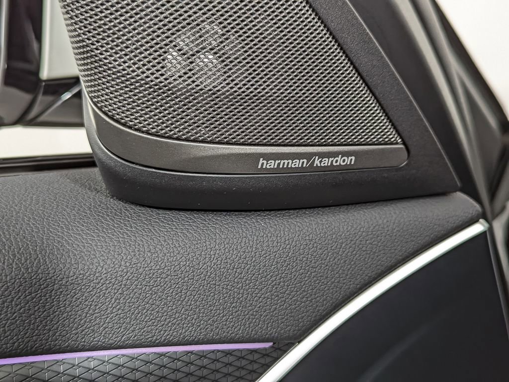 Certified 2023 BMW 530e xDrive w/ Premium Package image 17