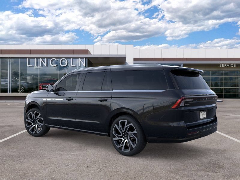 New 2026 Lincoln Navigator L Reserve AWD/4WD image 4