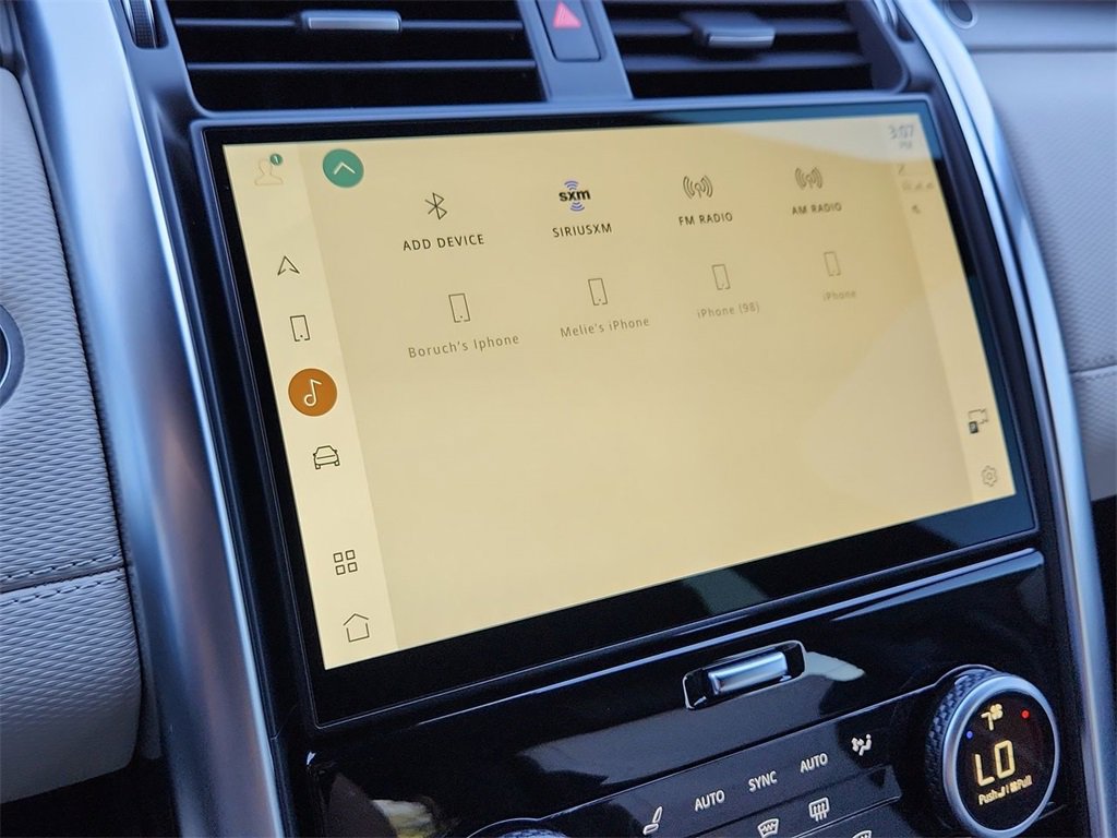 Used 2023 Land Rover Discovery S R-Dynamic image 15