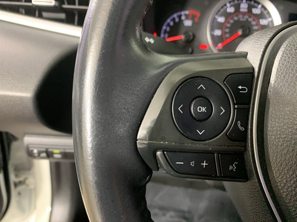 Used 2020 Toyota Corolla SE FWD image 19