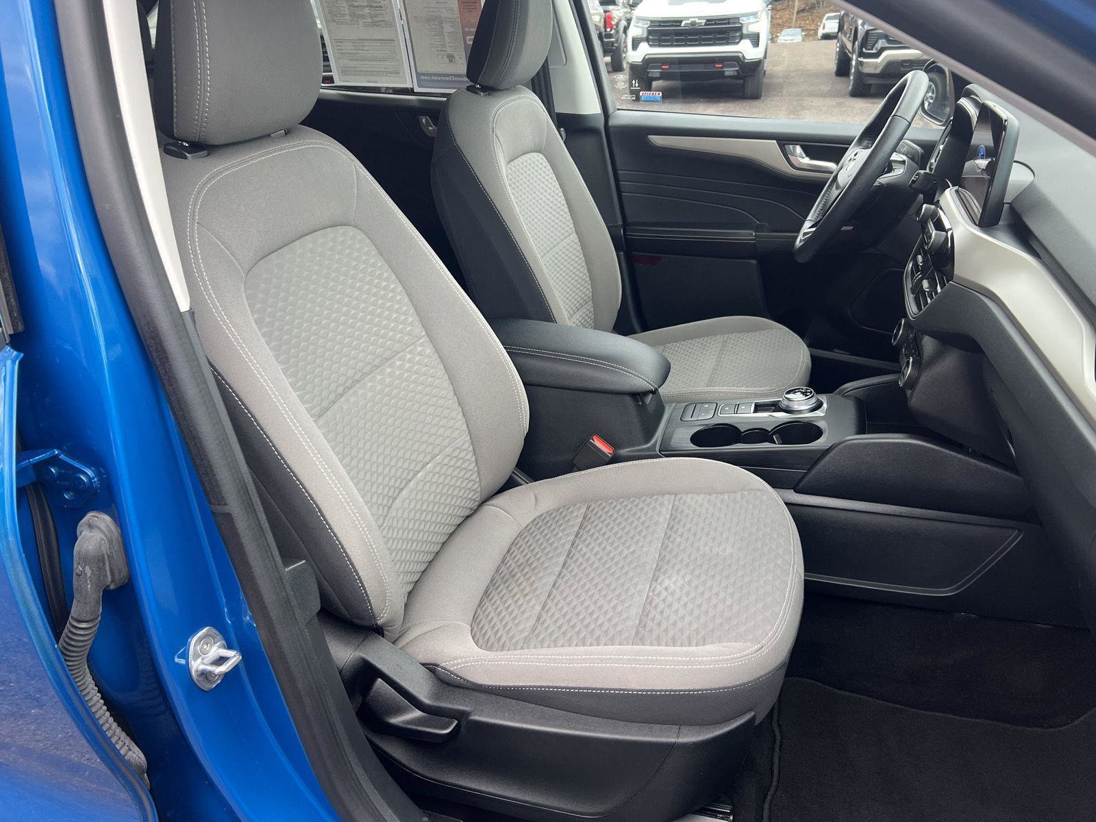 Used 2021 Ford Escape SE w/ Convenience Package image 12