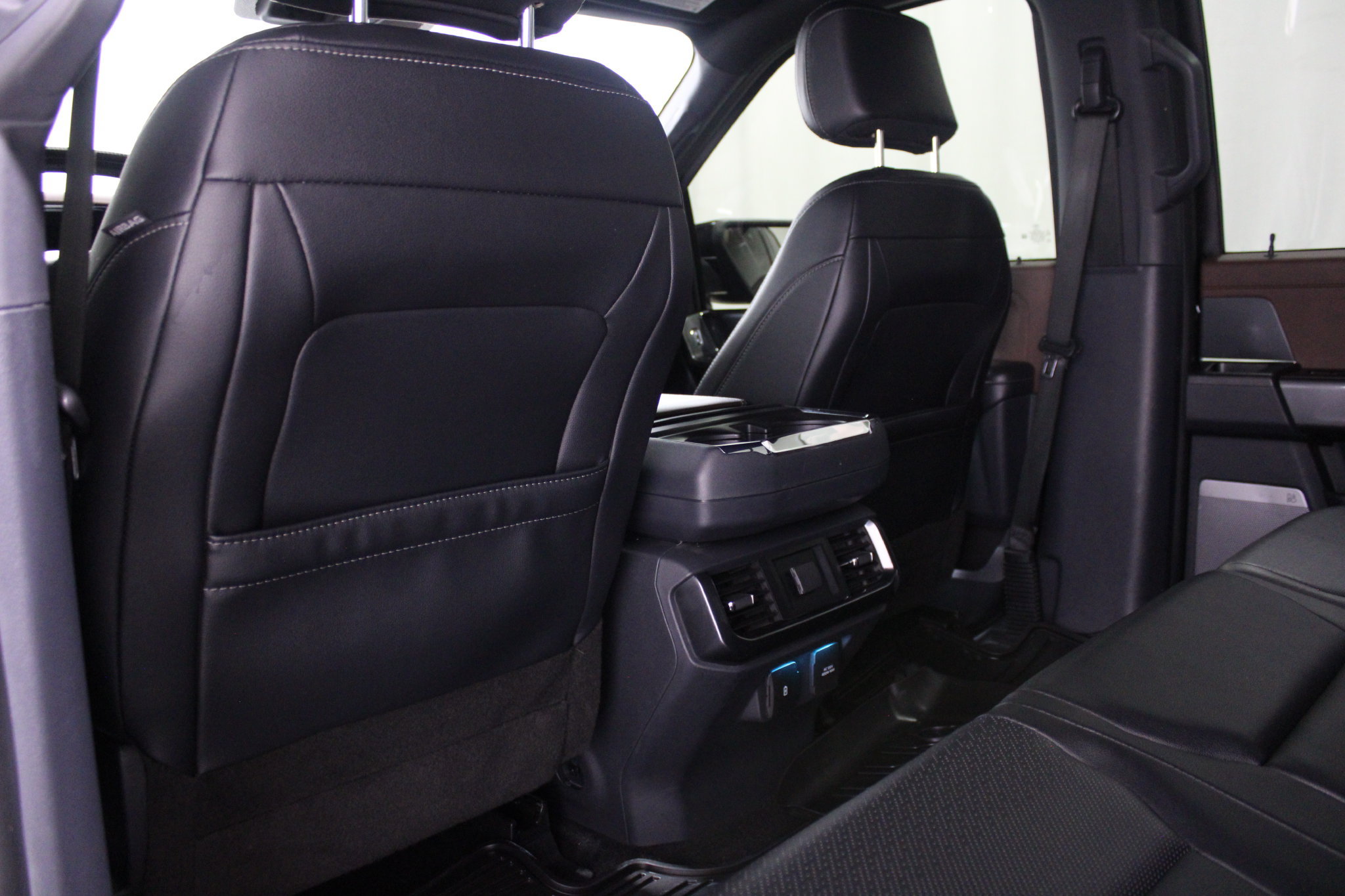 Used 2022 Ford F150 Lariat AWD/4WD image 17