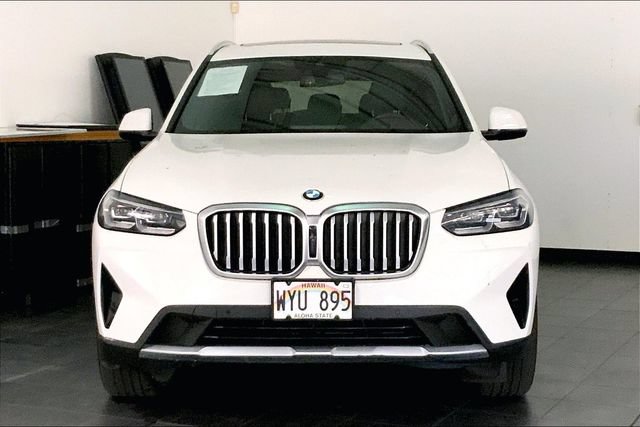 Used 2024 BMW X3 sDrive30i w/ Convenience Package RWD image 3