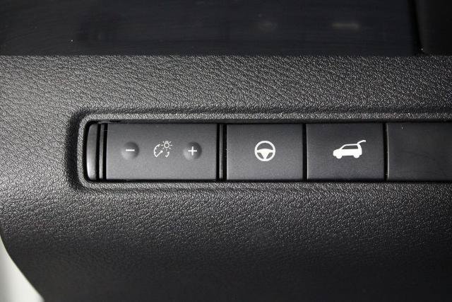 Certified 2022 Nissan Pathfinder SL FWD image 25