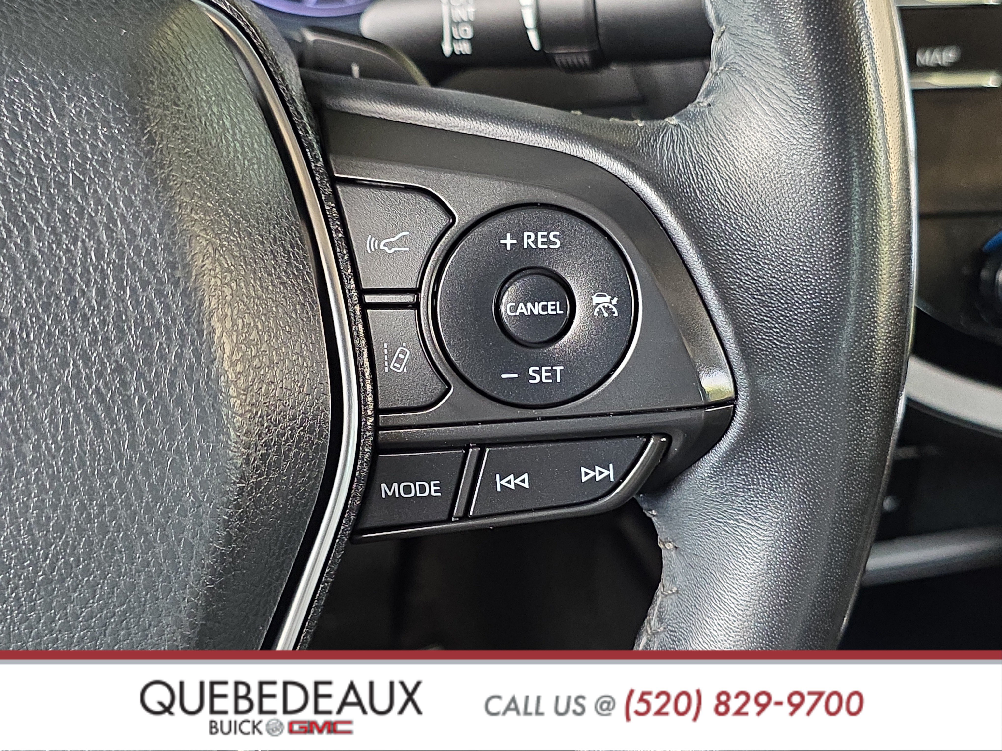 Used 2020 Toyota Camry SE w/ Convenience Package FWD image 13