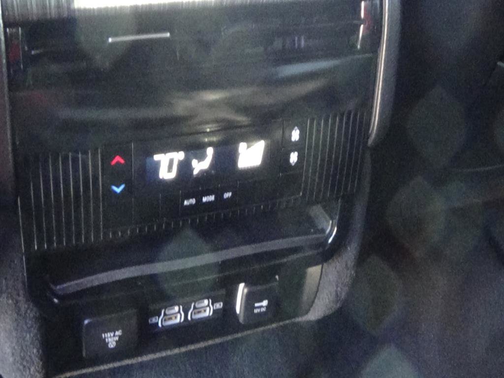 Used 2022 Jeep Wagoneer Series II image 16