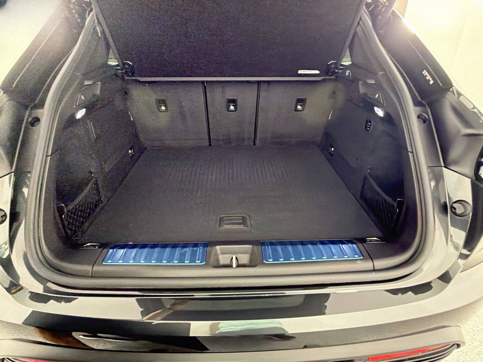 Certified 2026 Porsche Macan Electric RWD image 36