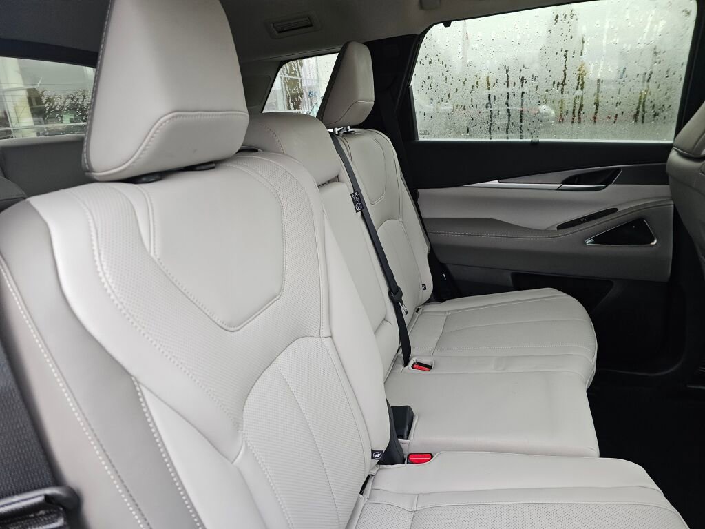 New 2026 INFINITI QX60 Luxe w/ Cargo Package image 16