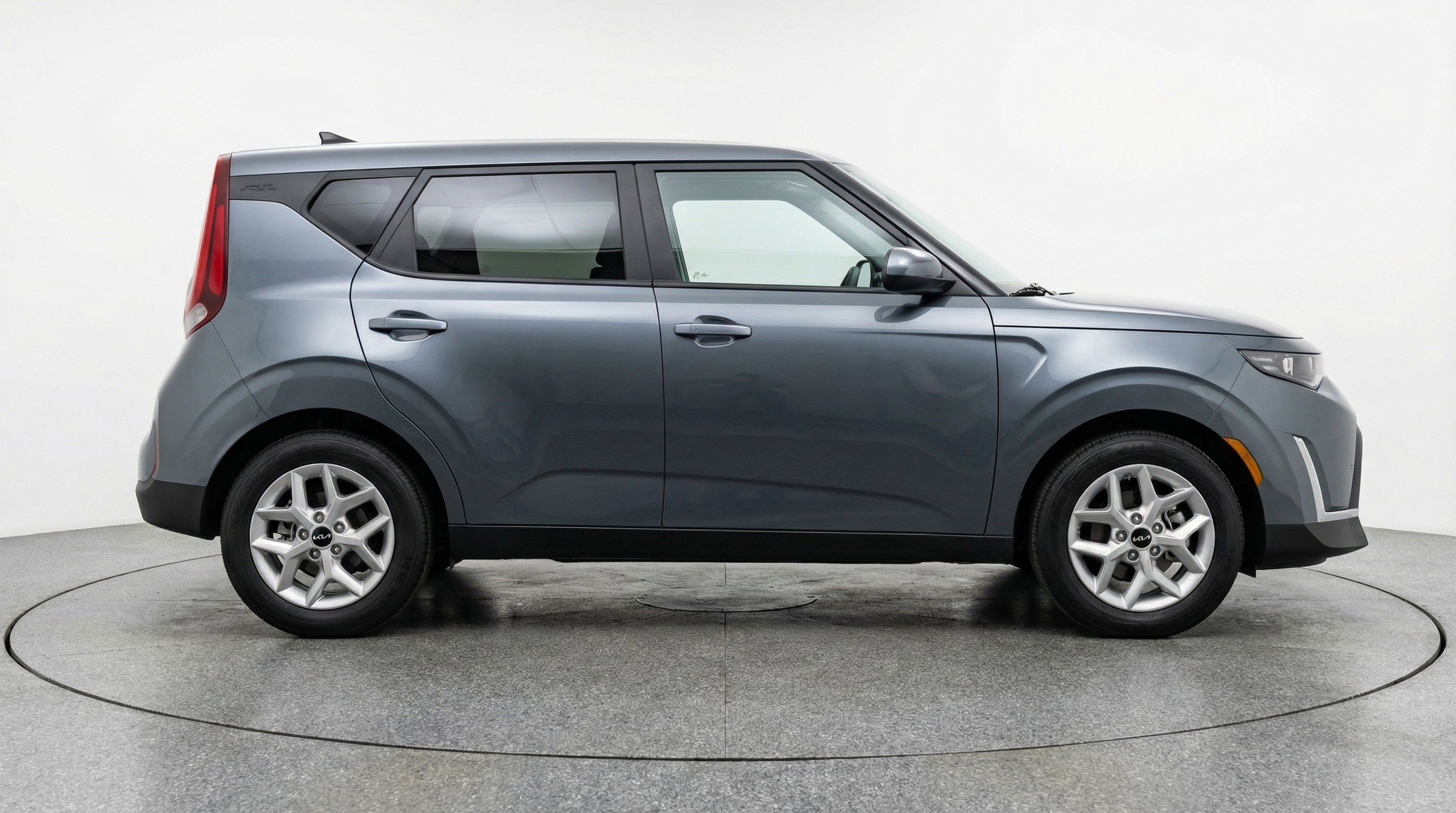 Used 2025 Kia Soul LX w/ LX Technology Package image 11